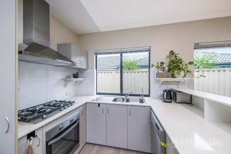 Property photo of 31 Traminer Way Pearsall WA 6065