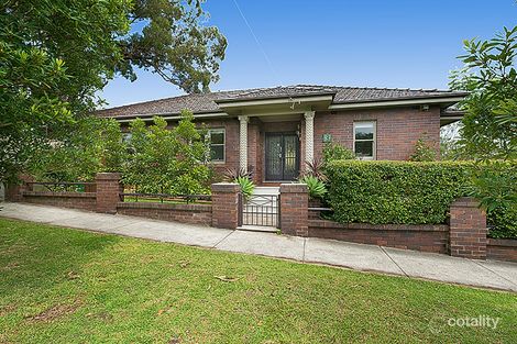 16 Bega Rd, Northbridge, NSW 2063