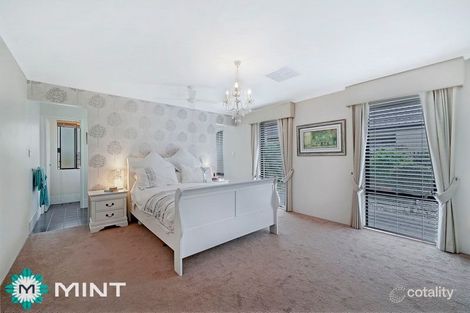 Property photo of 8 Katsura Gardens Lake Coogee WA 6166