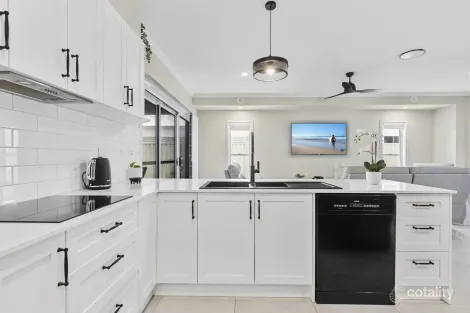 Property photo of 11 Yeri Drive Rainbow Beach QLD 4581