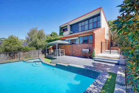 Property photo of 14 Elysee Court Strathmore Heights VIC 3041