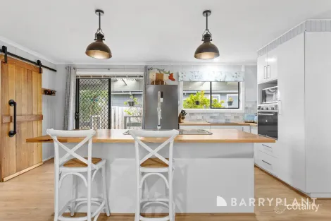 Property photo of 27 Sonia Crescent Pioneer Bay VIC 3984