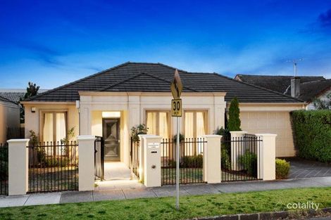 17 Narrawong Cres, Caulfield South, VIC 3162