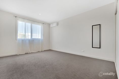 Property photo of 32 Mission Hills Way Craigieburn VIC 3064