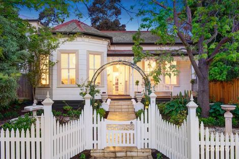 11 St Johns Ave, Camberwell, VIC 3124