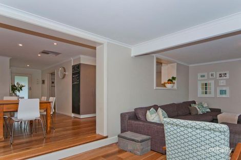 Property photo of 21 Robertson Crescent Redwood Park SA 5097