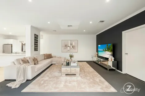 Property photo of 92 Fieldstone Boulevard Beaconsfield VIC 3807