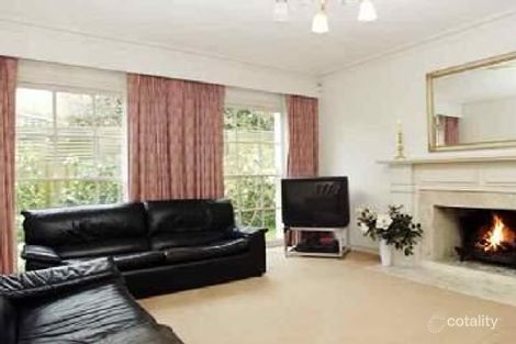 2/1-3 Kennealy St, Surrey Hills, VIC 3127