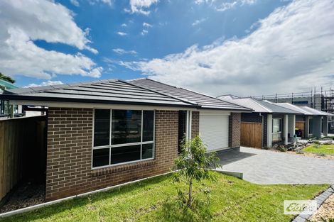 Property photo of 20 Dunstan Drive Bradbury NSW 2560