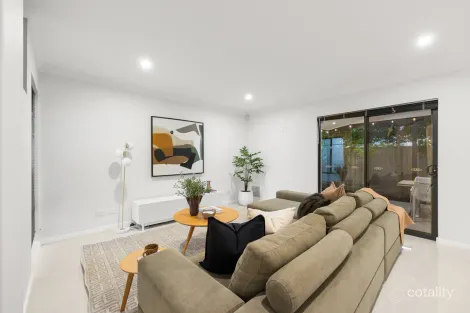 Property photo of 17 Orient Circuit Hillarys WA 6025