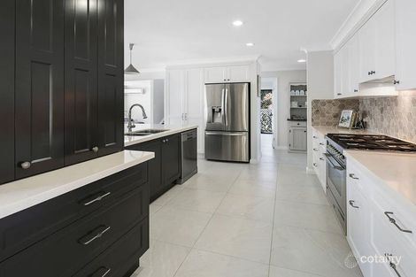 Property photo of 3 Cadzow Court Carindale QLD 4152