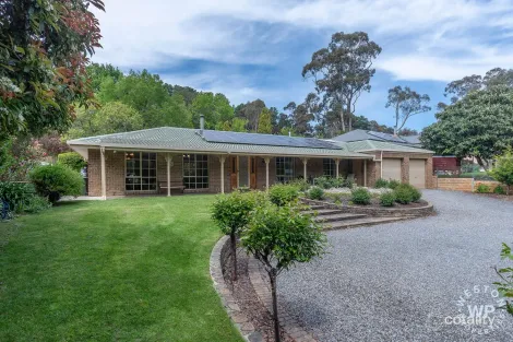 Property photo of 24 Bernhardt Crescent Hahndorf SA 5245