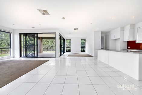 Property photo of 7 Faringdon Crescent Cranbourne North VIC 3977