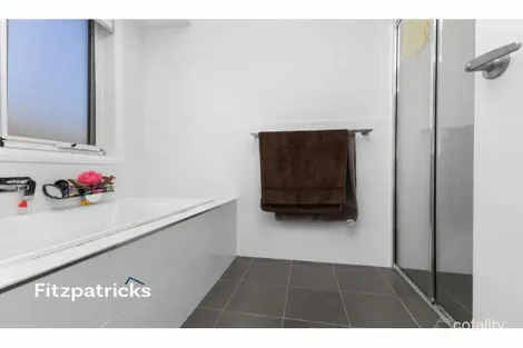 Property photo of 25 Brownlow Drive Bourkelands NSW 2650