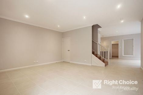 Property photo of 2/27 Fisher Street Oak Flats NSW 2529