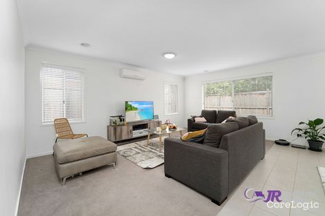 Property photo of 81 Grassbird Drive Point Cook VIC 3030