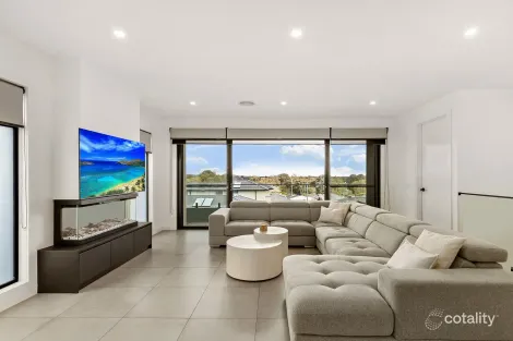 Property photo of 17 Kezza Way Doreen VIC 3754