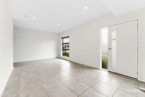 Property photo of 82 Quarters Boulevard Cranbourne West VIC 3977