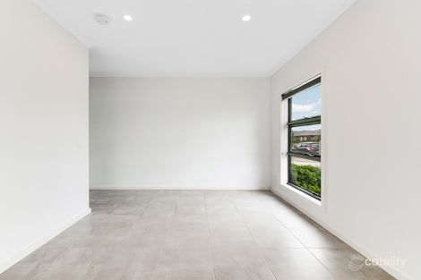 Property photo of 82 Quarters Boulevard Cranbourne West VIC 3977