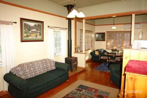 Property photo of 29 Irwin Terrace Oxley QLD 4075