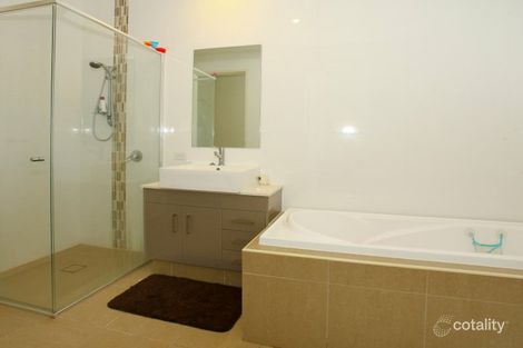 Property photo of 2/2 Comore Drive Varsity Lakes QLD 4227