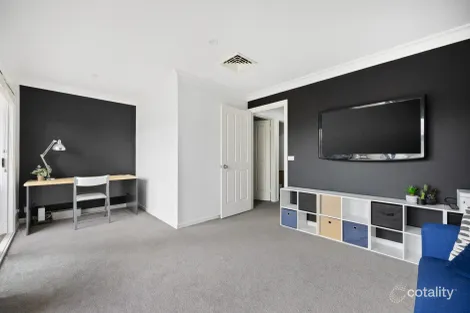 Property photo of 20 McGuire Crescent Williamstown VIC 3016