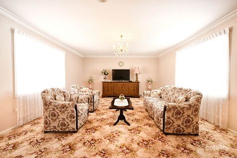 Property photo of 7 Delphinius Crescent Roxburgh Park VIC 3064