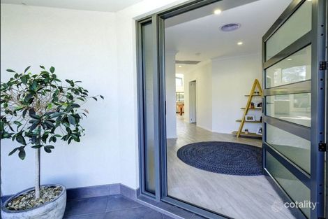 Property photo of 15 Hillside Terrace Black Head NSW 2430