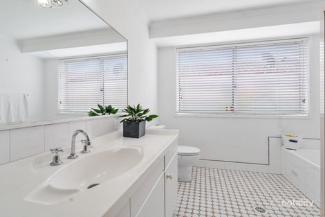 Property photo of 11 Guardian Road Watanobbi NSW 2259