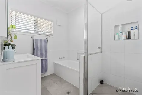 Property photo of 8 Julie Court Emerald QLD 4720