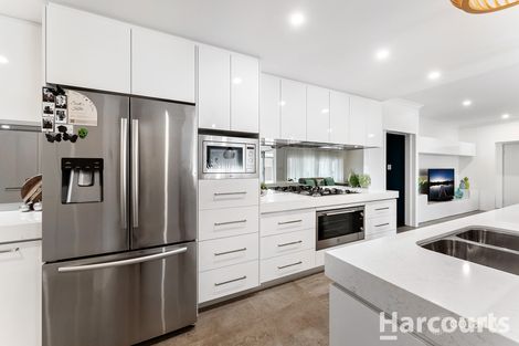 Property photo of 13 Peppertree Close Wannanup WA 6210