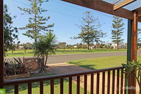 Property photo of 4 Beach Road Barrack Point NSW 2528