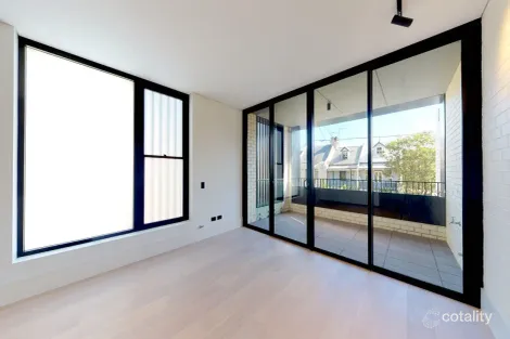 Property photo of 73 Ebley Street Bondi Junction NSW 2022