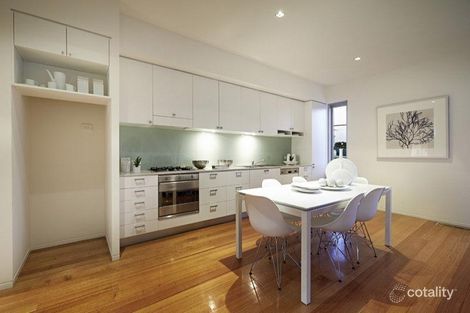 Property photo of 14 Kent Court Toorak VIC 3142