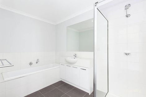 Property photo of 39 Willow Glen Boulevard Cranbourne VIC 3977