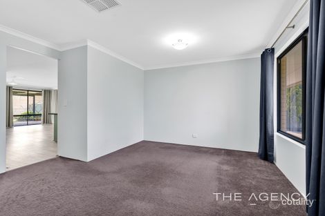 Property photo of 24 Lakehurst Way Atwell WA 6164