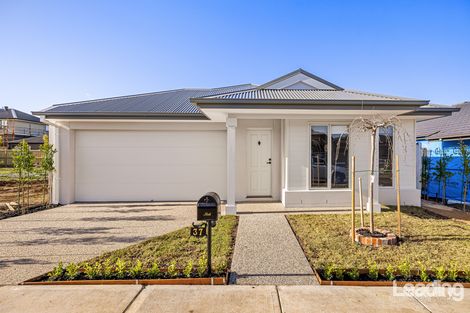 Property photo of 37 Cava Circuit Sunbury VIC 3429