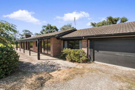 Property photo of 16 Simper Court Drouin VIC 3818