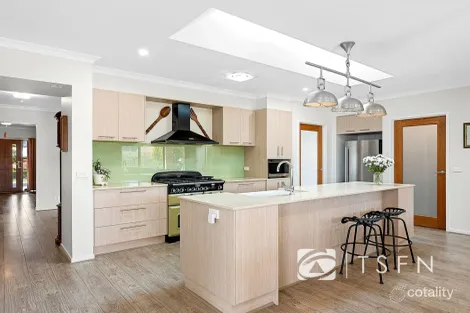 Property photo of 11 Grantham Terrace Kangaroo Flat VIC 3555