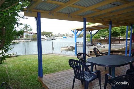 Property photo of 5 Vaggelas Crescent Biggera Waters QLD 4216