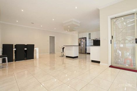 Property photo of 3 Nepean Way Taylors Hill VIC 3037