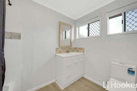 Property photo of 14 Hickory Avenue Kin Kora QLD 4680