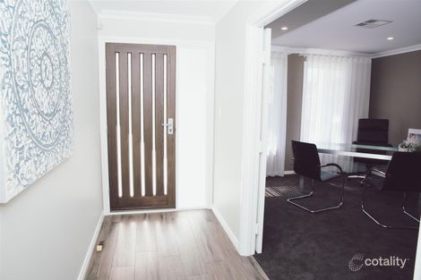 Property photo of 6 Barrack Way Bushmead WA 6055