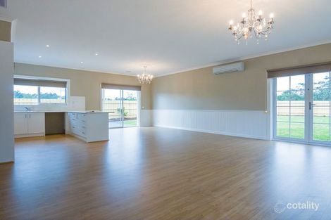 Property photo of 93 Cook Street Drouin VIC 3818