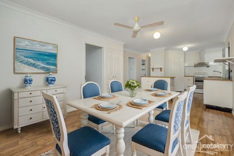 Property photo of 14 Noscov Crescent Kelso QLD 4815