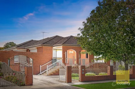 Property photo of 2 Gray Court St Albans VIC 3021