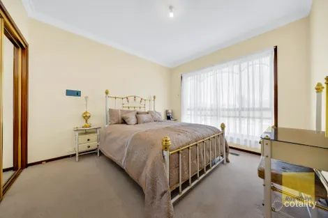 Property photo of 2 Gray Court St Albans VIC 3021