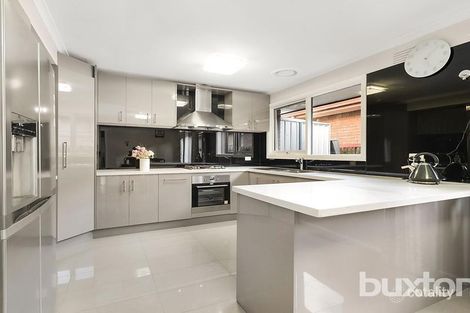 Property photo of 23 Admirala Avenue Dandenong North VIC 3175