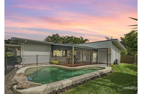 21 Voyager St, South Mission Beach, QLD 4852