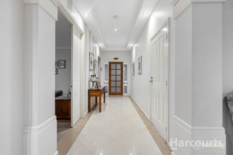 Property photo of 10 Grovedale Circuit Cairnlea VIC 3023